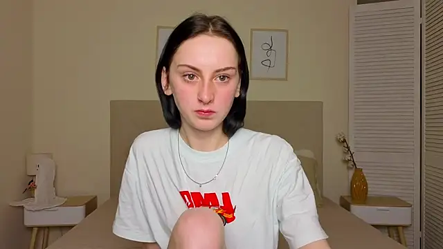 Snapshot of Little_moly999 chatting on 11.23.25 Little moly999 online show from 11.23.25