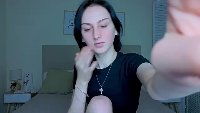 Snapshot of Little_moly999 chatting on 12.15.25 Little moly999 online show from 12.15.25