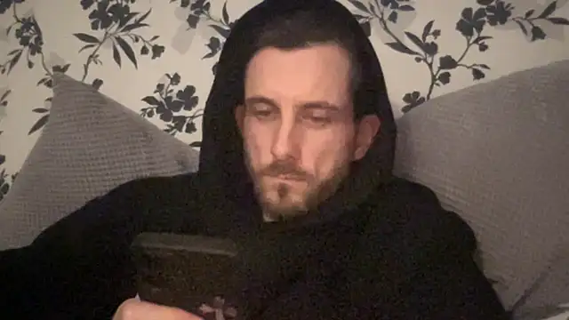 Big8inchUncutCock online show from 04.03.26