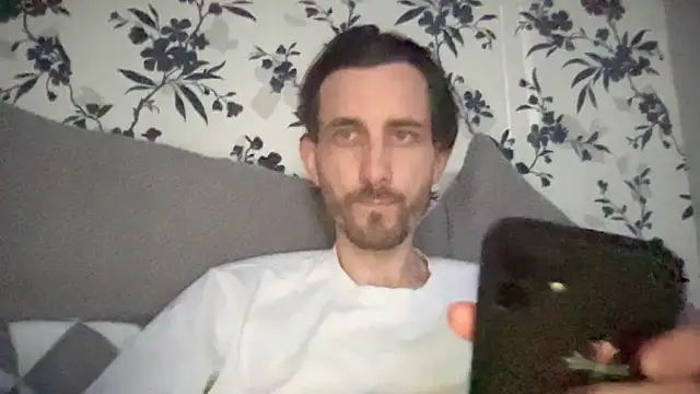 Big8inchUncutCock online show from 04.25.26