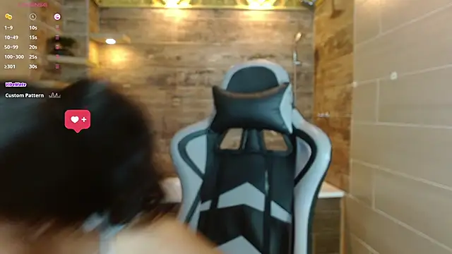 Snapshot of Sky_winter chatting on 12.04.25 Sky winter online show from 12.04.25