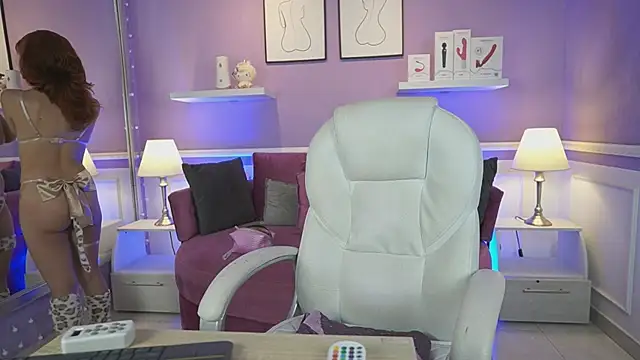 DahliaGrey online show from 11.21.25