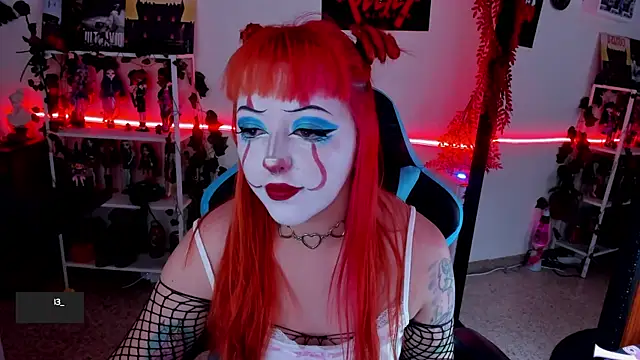 Snapshot of Makii_33 chatting on 10.02.25 Makii 33 online show from 10.02.25