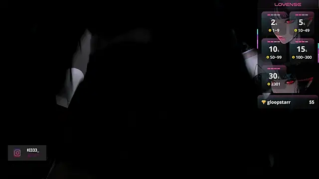 Snapshot of Makii_33 chatting on 10.12.25 Makii 33 online show from 10.12.25