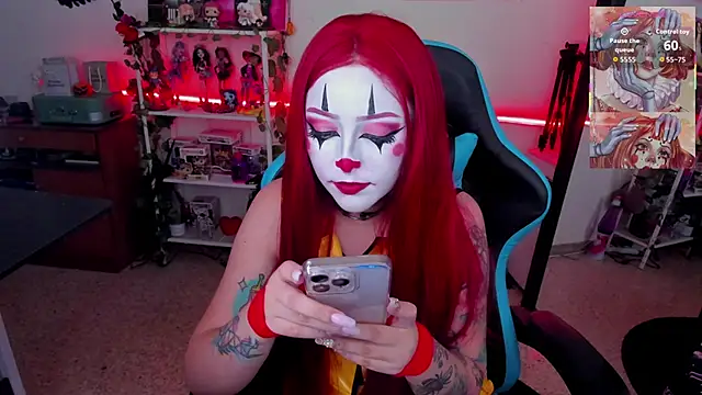 Snapshot of Makii_33 chatting on 11.20.25 Makii 33 online show from 11.20.25