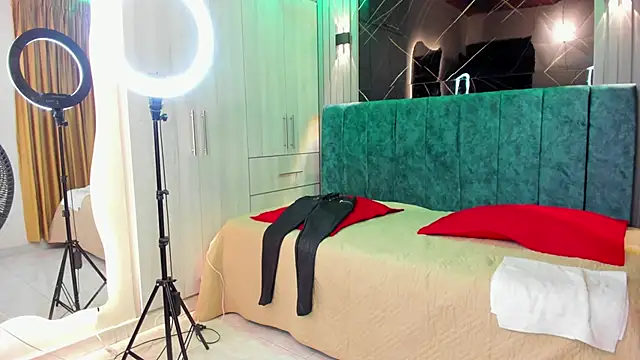 Cherry Castillo online show from 10.23.25