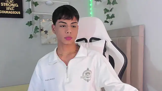 Snapshot of Thomas_wil chatting on 09.12.25 Thomas wil online show from 09.12.25