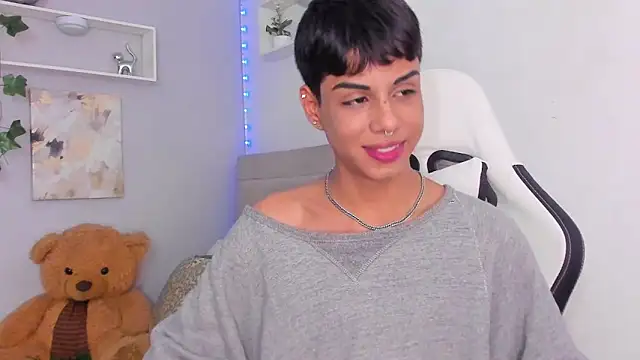 Snapshot of Thomas_wil chatting on 11.11.25 Thomas wil online show from 11.11.25