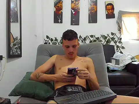 Latins Boss online show from 07.10.26