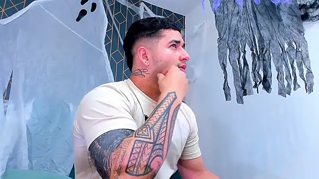 king falconer online show from 10.23.25