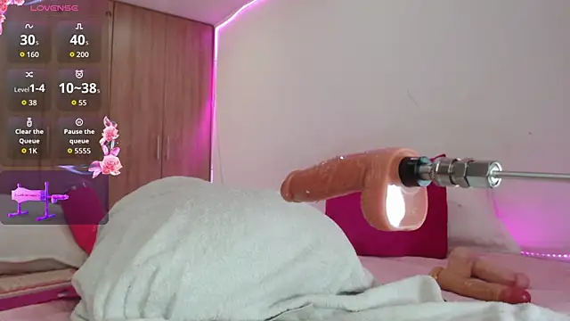 Emma Glutton online show from 12.17.25