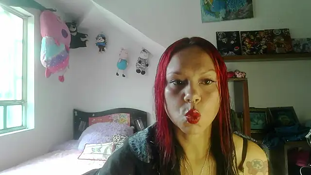Snapshot of house-starblue chatting on 05.20.26 house-starblue online show from 05.20.26