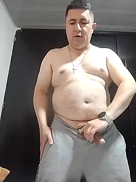 BigCristh79 online show from 11.26.25