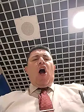 BigCristh79 online show from 04.26.26