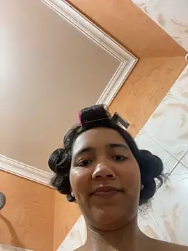 effie castroo online show from 10.22.25