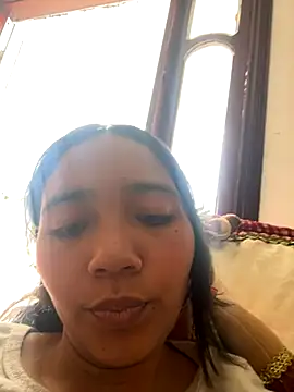 effie castroo online show from 10.24.25