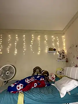 effie castroo online show from 10.30.25