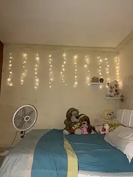 effie castroo online show from 11.06.25