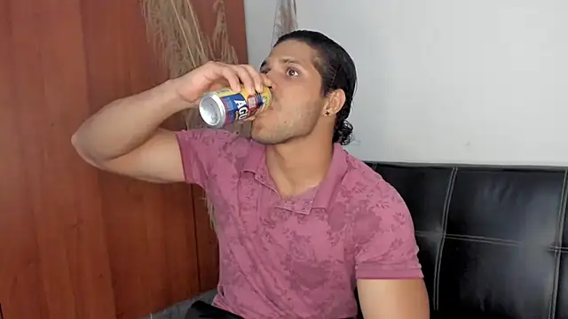 Snapshot of Evansdark1 chatting on 10.24.25 Evansdark1 online show from 10.24.25