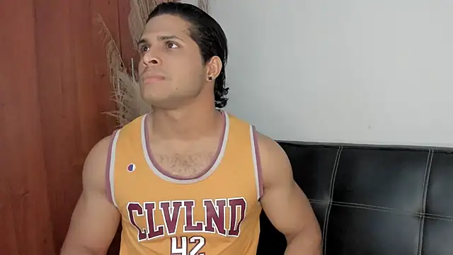 Snapshot of Evansdark1 chatting on 10.29.25 Evansdark1 online show from 10.29.25