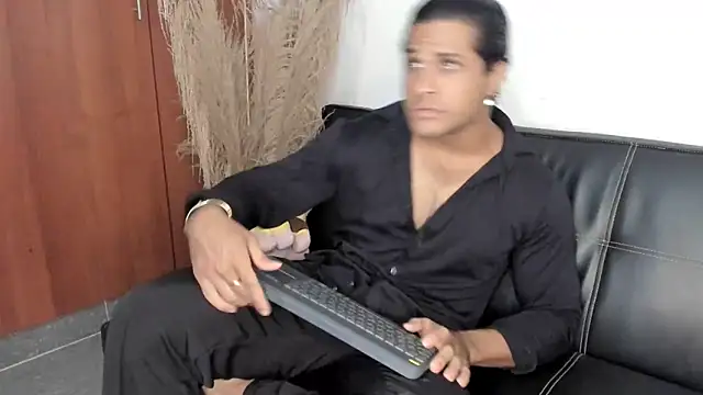 Snapshot of Evansdark1 chatting on 11.14.25 Evansdark1 online show from 11.14.25