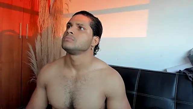 Snapshot of Evansdark1 chatting on 11.25.25 Evansdark1 online show from 11.25.25