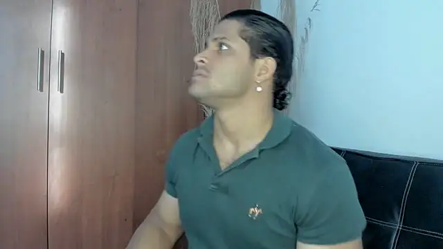 Snapshot of Evansdark1 chatting on 12.03.25 Evansdark1 online show from 12.03.25