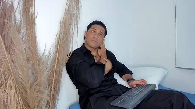 Evansdark1 online show from 02.14.26