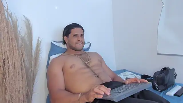 Evansdark1 online show from 02.21.26