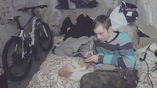 Snapshot of makarov1993 chatting on 10.23.25 makarov1993 online show from 10.23.25