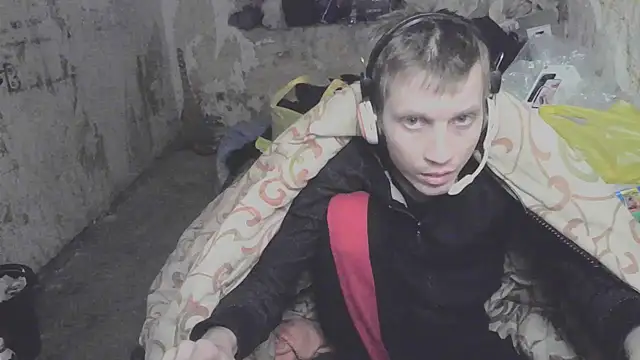 Snapshot of makarov1993 chatting on 11.10.25 makarov1993 online show from 11.10.25