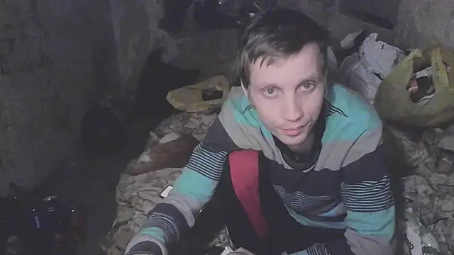 Snapshot of makarov1993 chatting on 11.30.25 makarov1993 online show from 11.30.25