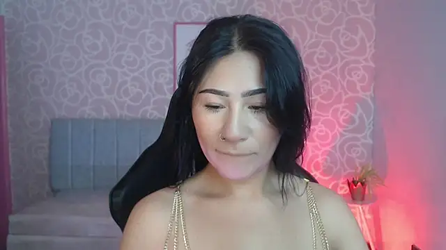 Snapshot of evelyn_ch_ chatting on 09.29.25 evelyn ch online show from 09.29.25