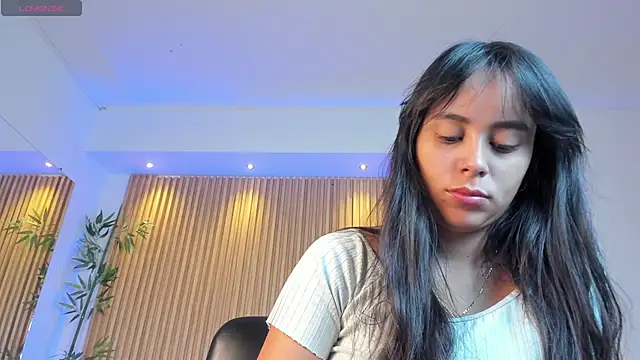 Snapshot of freyja_sweet_ chatting on 10.13.25 freyja sweet  online show from 10.13.25