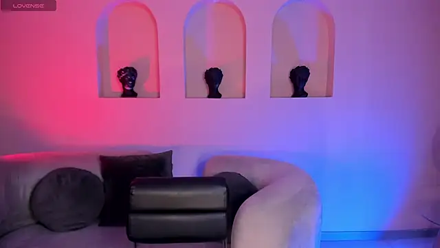 IsabellaMoreau online show from 11.23.25