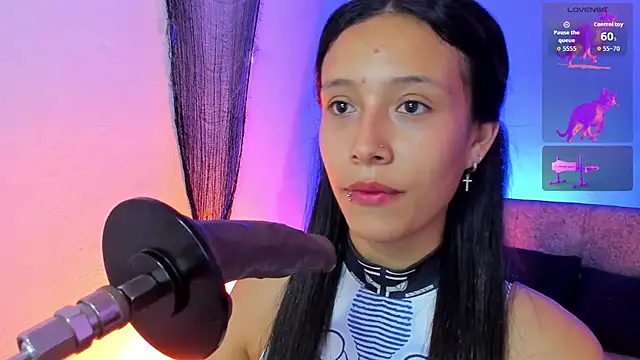 Snapshot of alicemoon__ chatting on 10.30.25 alicemoon   online show from 10.30.25