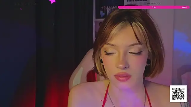 Snapshot of Moonlightt_21 chatting on 07.12.26 Moonlightt 21 online show from 07.12.26
