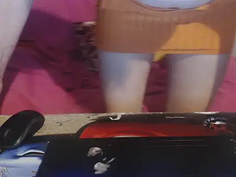 Snapshot of nefesimol chatting on 10.31.25 nefesimol online show from 10.31.25