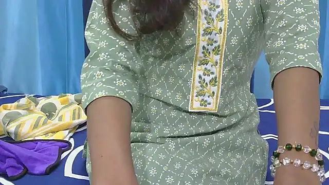 Snapshot of Aarti_misty71 chatting on 11.20.25 Aarti misty71 online show from 11.20.25