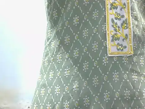 Snapshot of Aarti_misty71 chatting on 12.14.25 Aarti misty71 online show from 12.14.25