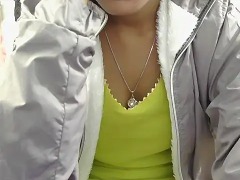 Snapshot of Aarti_misty71 chatting on 12.15.25 Aarti misty71 online show from 12.15.25