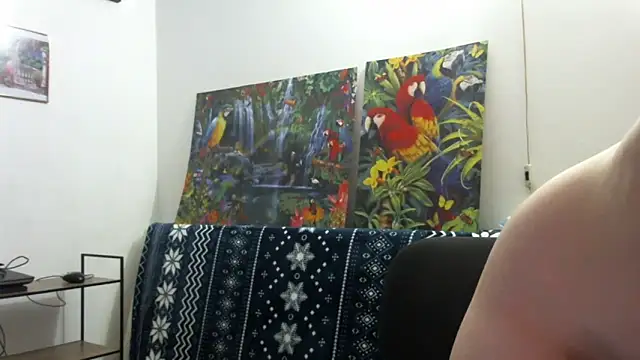 Snapshot of sweetdolly20 chatting on 10.18.25 sweetdolly20 online show from 10.18.25