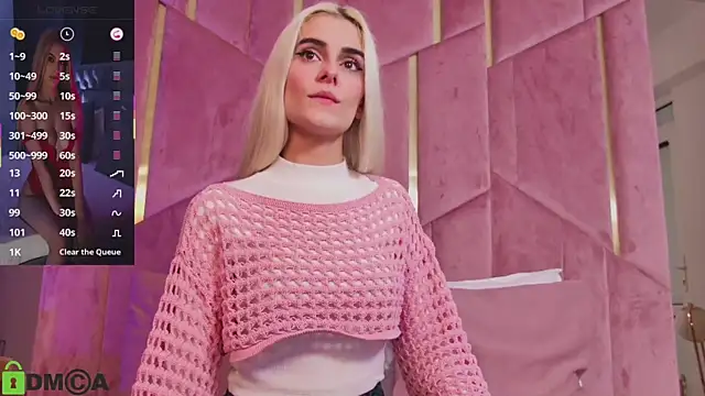 Snapshot of SelenaDaze chatting on 11.13.25 SelenaDaze online show from 11.13.25