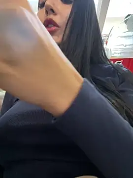 Snapshot of oh_nina chatting on 09.13.25 oh nina online show from 09.13.25