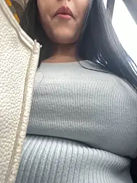 Snapshot of oh_nina chatting on 09.19.25 oh nina online show from 09.19.25