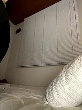 Snapshot of oh_nina chatting on 11.28.25 oh nina online show from 11.28.25