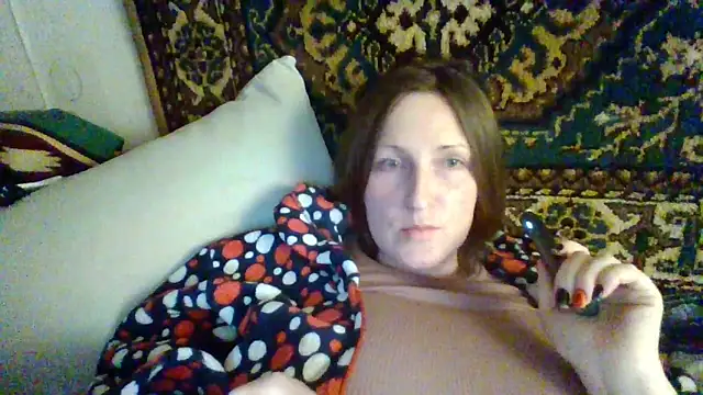 Snapshot of AllaSowinskaya chatting on 10.24.25 AllaSowinskaya online show from 10.24.25