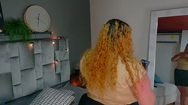 JenaCooper  online show from 12.04.25