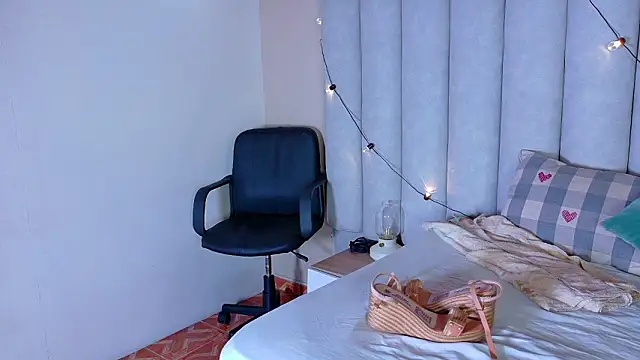 JenaCooper  online show from 02.17.26