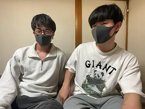Snapshot of kntoo chatting on 05.06.26 kntoo online show from 05.06.26